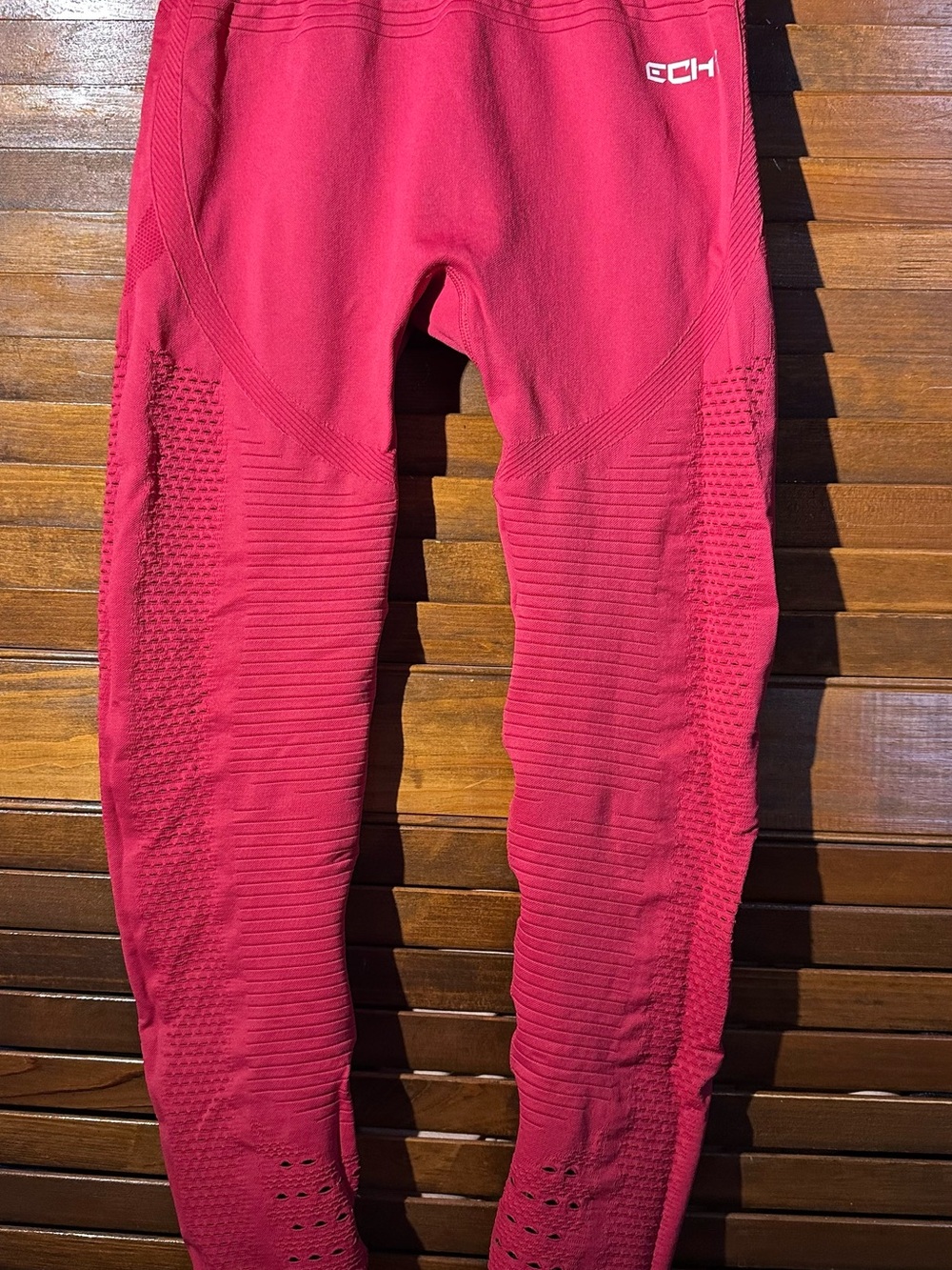 ECHT Seamless Ribbed Performance Leggings - Red